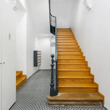 New Bright Design With Spacious Balcony Apartament Lizbona