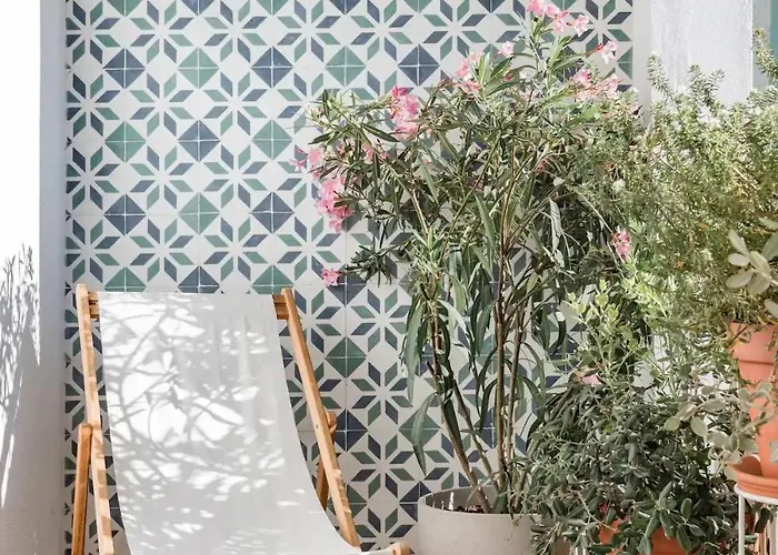 New Bright Design With Spacious Balcony Appartamento Lisbona