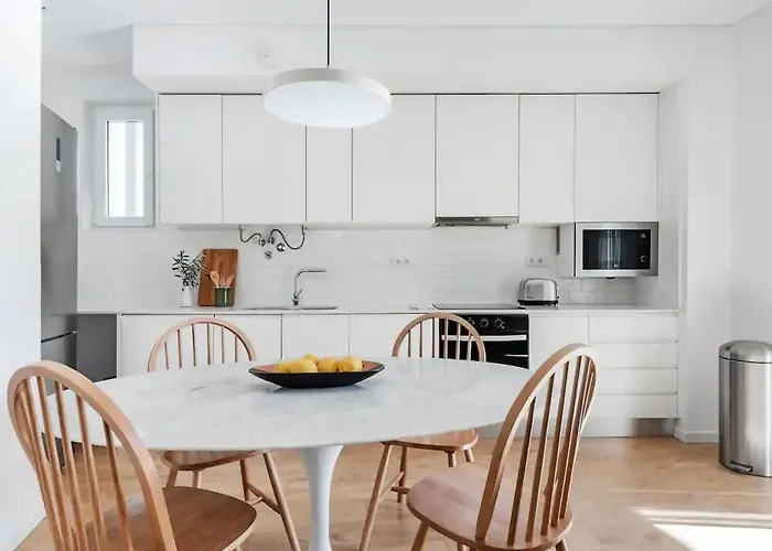 New Bright Design With Spacious Balcony Apartment *