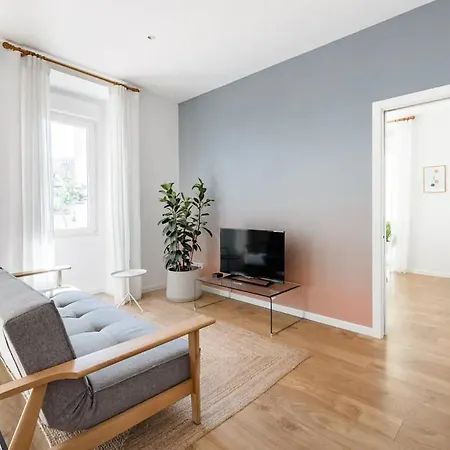 New Bright Design With Spacious Balcony Lägenhet *