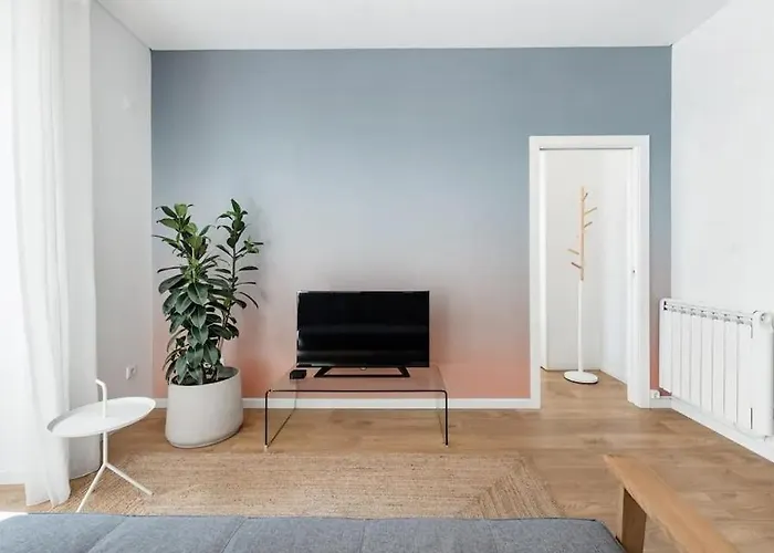 Lägenhet New Bright Design With Spacious Balcony *